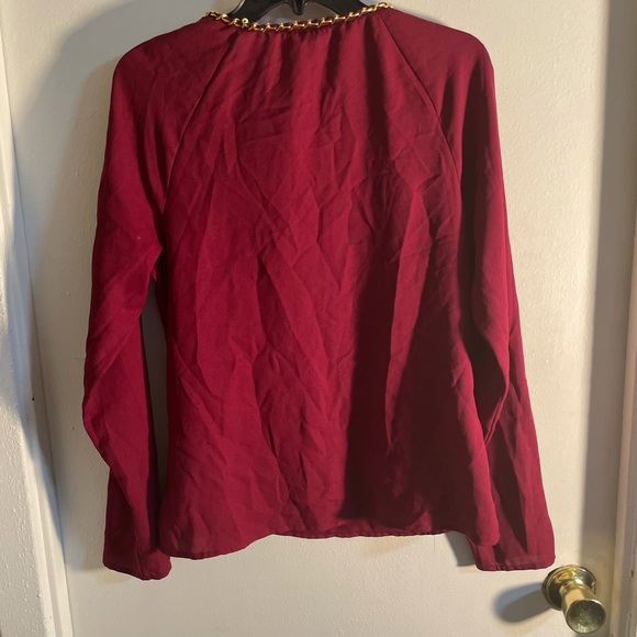 Burgundy Top with Gold Chain Braid Around the Rim. Size Large. - Picture 2 of 7